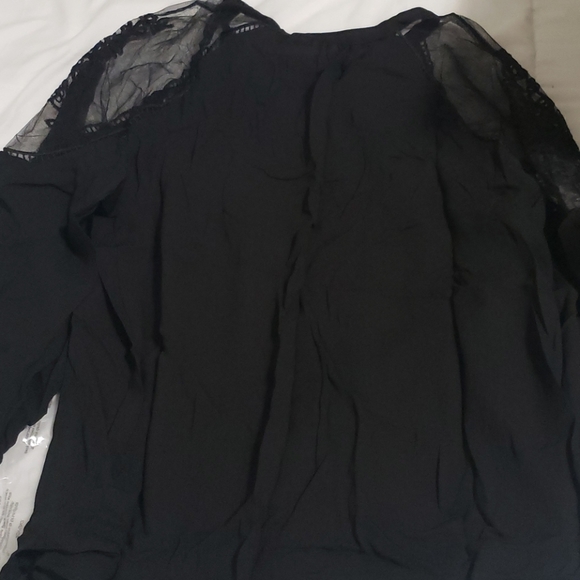 Last One New boutique lace blouse - Picture 9 of 11